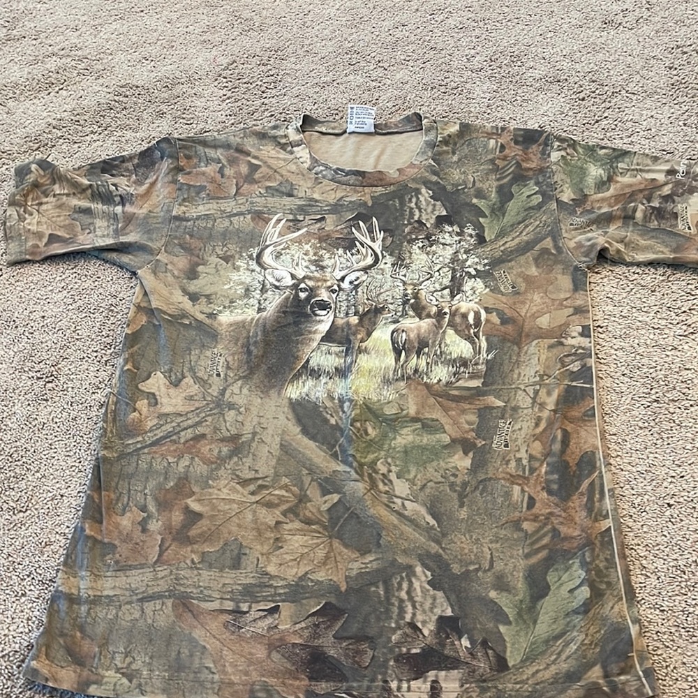 Advantage coma shirt whit deer